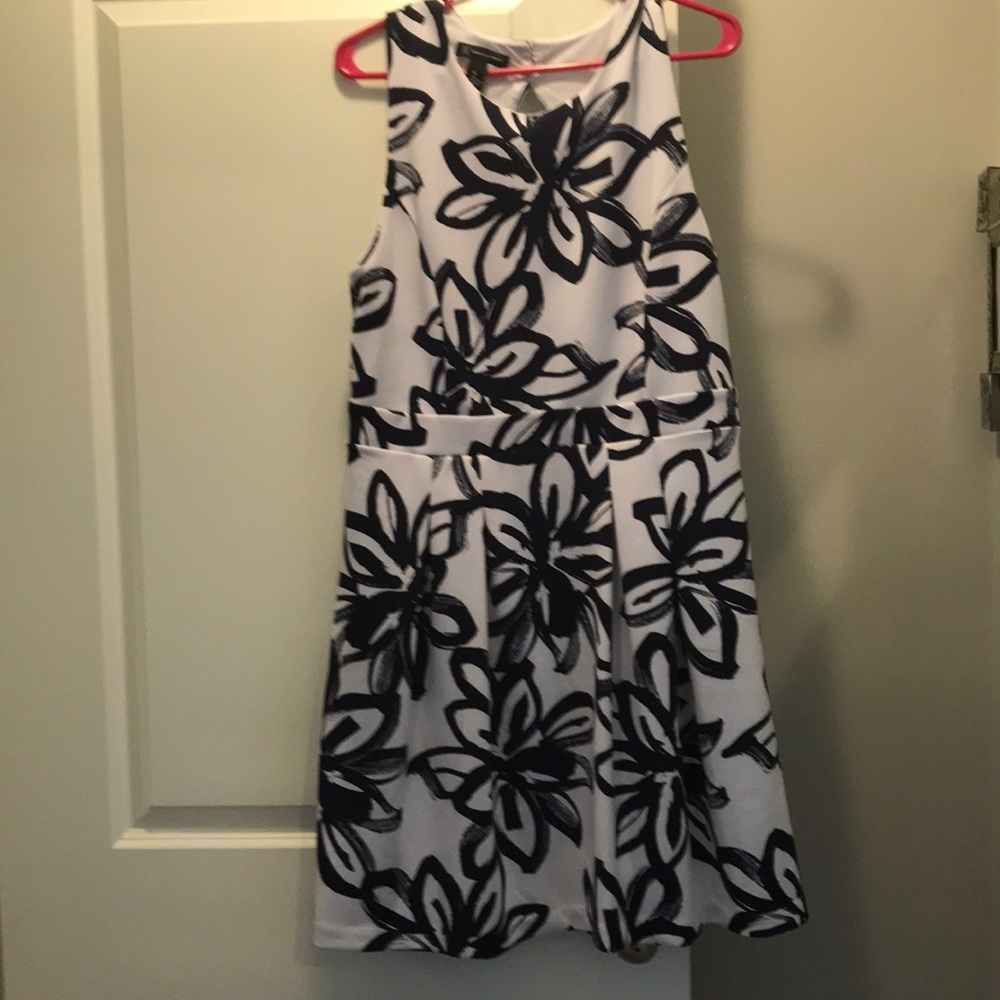 Sleeveless INC dress